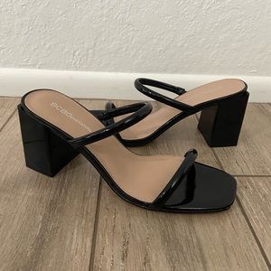 New BCBG Sandals